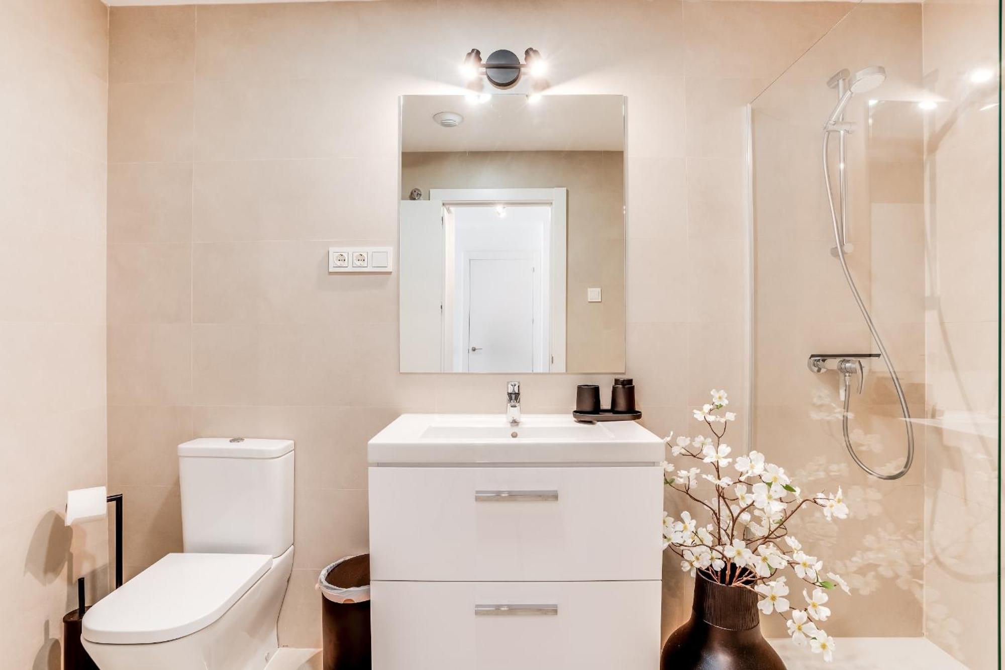 Apartment Brand New Urban Sky 25th Floor *